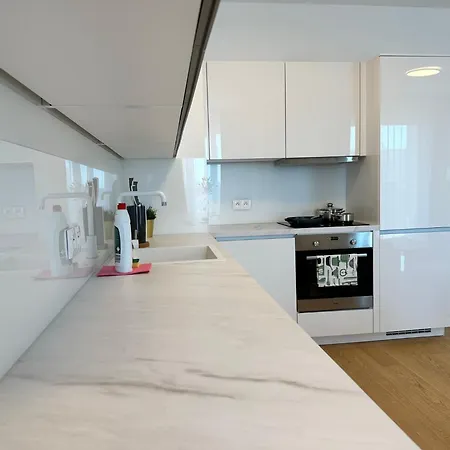 Apartment Vyhlad Na Mesto, 24. Poschodie, Free Parking *