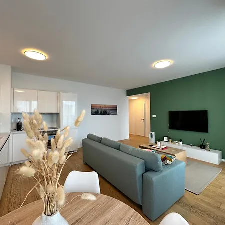 Vyhlad Na Mesto, 24. Poschodie, Free Parking Apartment Bratislava